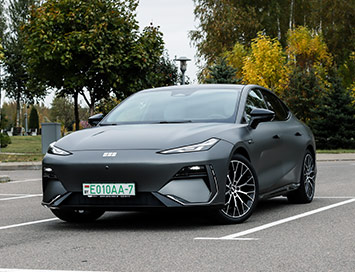 Успей купить Geely E8 со скидкой 20000 BYN и в лизинг под 0,00001 %